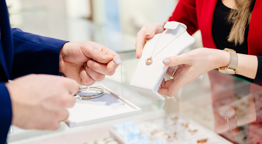 Keepsake Stories: Customer Spotlights and Their Unique Moments